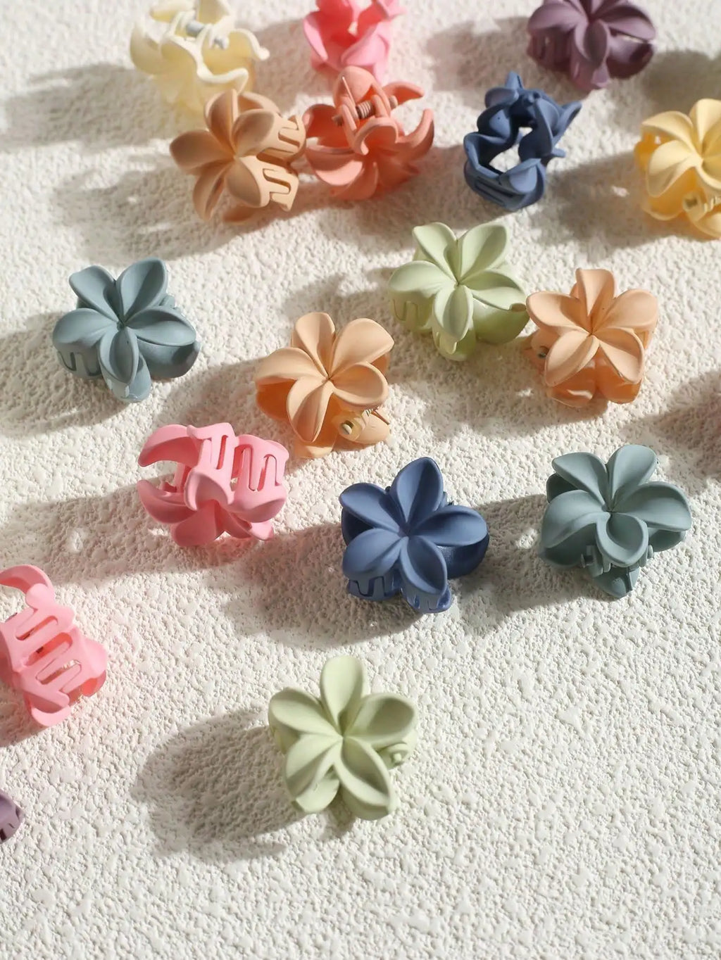 10/20Pcs Small Hair Claw Clips Sweet Color Mixed Flower Frosted Clips Hairpin Barrette for Women Girl Kids Hair Accessories